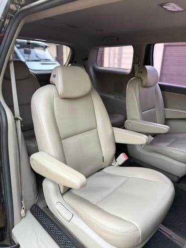 авто из кореи в наличии в бишкеке: Kia Carnival: 2017 г., 2.2 л, Дизель — 7