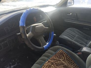 авто не рабочий: Mazda 626: 1990 г., 2 л, Механика, Бензиновая, Седан — 5