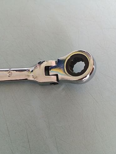 snap on: Продаю 1 трещеточный гаечный ключ на 9 — 1