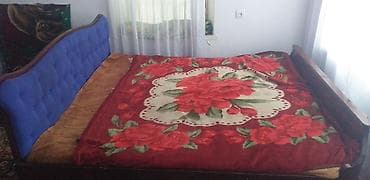 bed sheet: Двуспальная кровать с мягким изголовьем - Размер: ориентировочно — 4