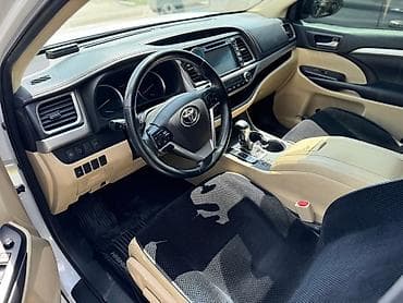 2 8: Toyota Highlander: 2018 г., 3.5 л, Автомат, Бензин, Внедорожник — 5