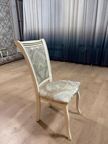 Продаю стулья в идеальном состоянии Кара жыгачочень удобные 8 шт at lalafo.kg Продаю стулья в идеальном состоянии Кара жыгачочень удобные 8 шт