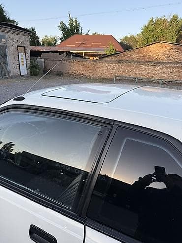Унаа сатуу: Mazda 626: 1989 г., 2.2 л, Кол менен иштөөчү, Бензин, Купе — 4