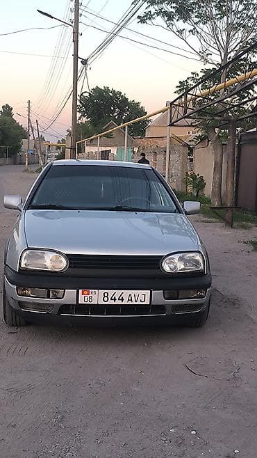 kia rio 2002: Volkswagen Golf: 1993 г., 1.8 л, Механика — 4