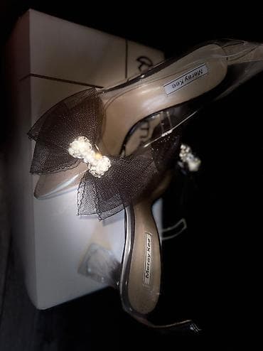 спартивная обувь: Продаю туфли новые, размер 40 цена 2700 — 3
