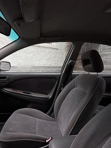 mini coper: Toyota Avensis: 1998 г., 2 л, Механика, Дизель, Хэтчбэк — 7