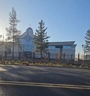 вип городок: 我出租一套房子。我可以接受来自中国人的付款方式：以电动汽车加现金的形式，期限为一年。 — 10