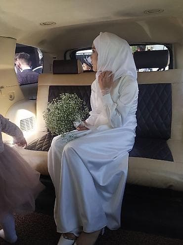 вязаное платье: Продаю платье цвета айвори в идеальном состоянии. Подойдет на свадьбу — 1