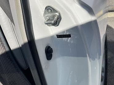 днище: Toyota Highlander: 2005 г., 3.3 л, Автомат, Гибрид, Кроссовер — 7