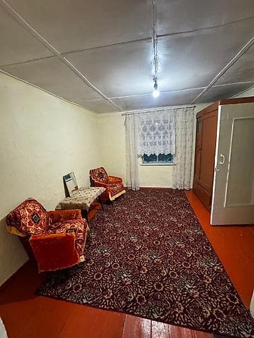 Үйлөр: 100 м², 3 бөлмө, Жылытылган, Унаа токтотуучу жай — 3
