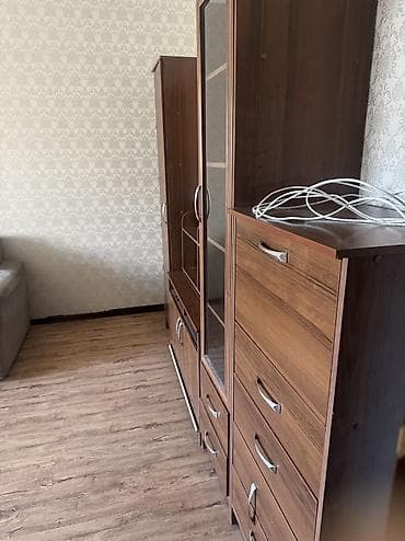 Кыймылсыз мүлк: 3 бөлмө, 12-мкр Менчик ээси, Жаныбарлары жок, 6 айдан баштап, Эмереги менен — 7