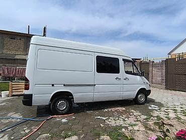 Унаа: Mercedes-Benz Спринтер: 2002 г., 2.2 л, Кол менен иштөөчү, Дизель, Van — 4
