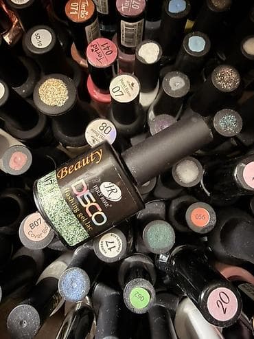 Оборудование для салонов красоты: Большой набор материалов для маникюра (гелевые лаки и базы) — 5