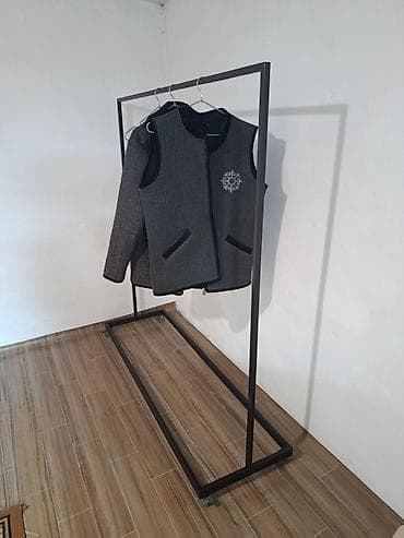 стойка: Кронштейн Для одежды, Материал: Металл, На колесах, Новый — 2