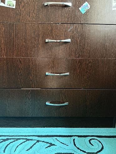 шкаф комод: Комод для одежды, Б/у, Без зеркала, ЛДСП, цвет - Коричневый, Самовывоз — 1