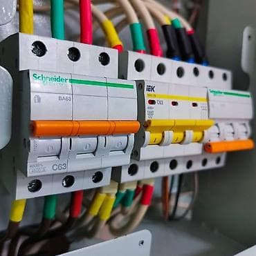 Электрики: Электрик | Установка счетчиков, Установка стиральных машин, Демонтаж электроприборов Больше 6 лет опыта — 1