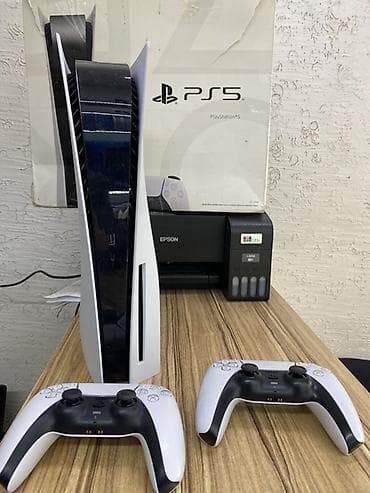 4 pin: PlayStation 5 (версия с дисководом) + 2 геймпада DualSense. Привозной — 2