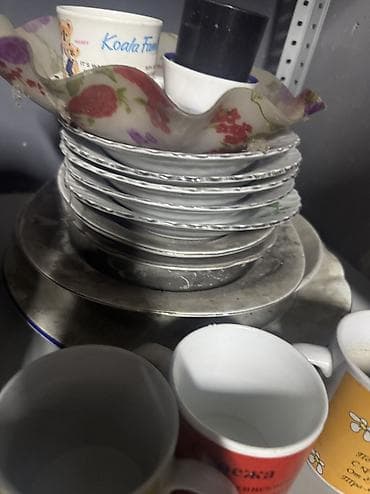 алюминий кастрюл: Продаю посуду 
Цена договорная — 9