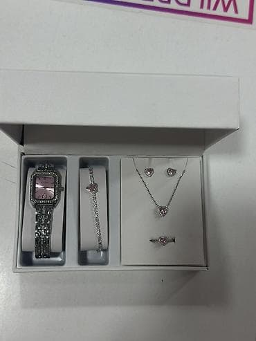 reward vip часы цена: Подарочный набор женских часов и украшений в коробке. Вариант 1 — 9