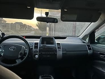 byd e2 2019: Toyota Prius: 2009 г., Вариатор, Гибрид, Хэтчбэк — 4
