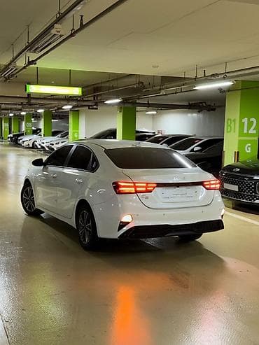 byd e2 2022: Kia K3: 2021 г., 1.6 л, Автомат, Бензин, Седан — 4