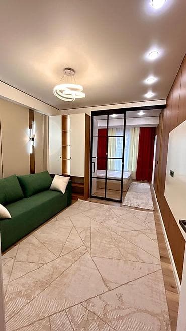 Студия, Менчик ээси, Толугу менен эмереги бар — 3