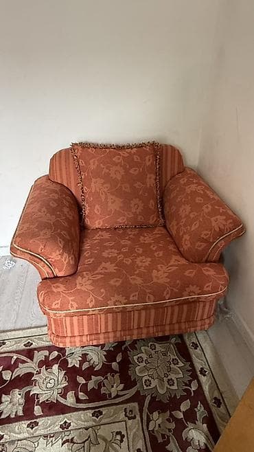 старые диван: Комплект мягкой мебели, Б/у, Самовывоз, цвет - Оранжевый — 1