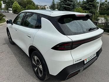 roewe ei5: Changan Qiyuan Q05: 2026 г., Автомат, Электромобиль, Кроссовер — 9