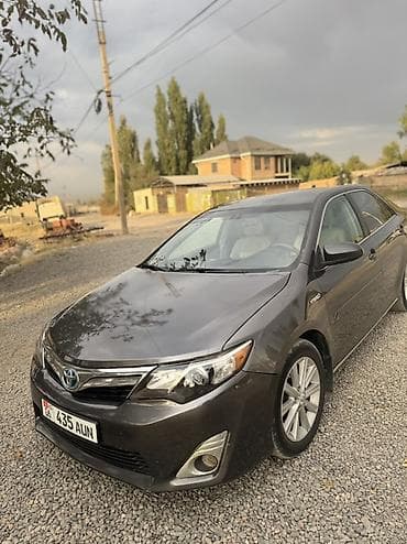 Toyota Camry: 2012 г., 2.5 л, Автомат, Гибрид, Седан at lalafo.kg Toyota Camry: 2012 г., 2.5 л, Автомат, Гибрид, Седан