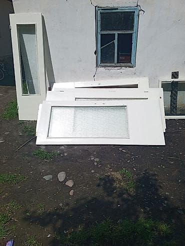 петлья: Межкомнатные двери с остеклением - Материал: дерево, окрашенные в — 1