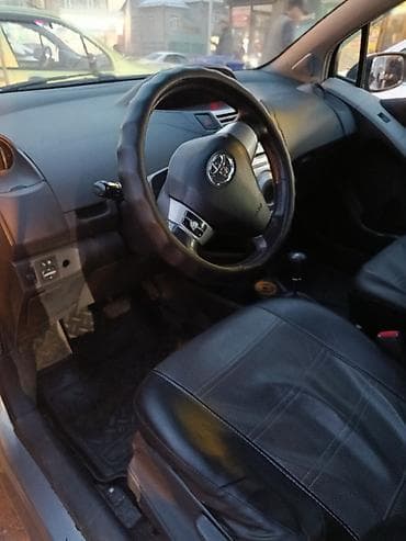 taiota auris: Toyota Yaris: 2008 г., 1.3 л, Автомат, Бензин, Хэтчбэк — 7