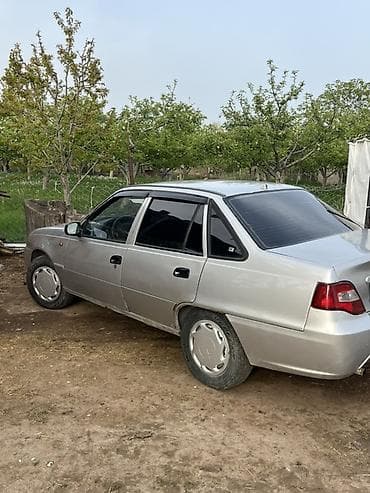 Транспорт: Daewoo Nexia: 2012 г., 1.5 л, Кол менен иштөөчү, Бензин, Седан — 2