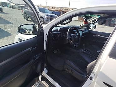 infinity fx: Toyota Hilux: 2022 г., 4 л, Автомат, Газ, Пикап — 10