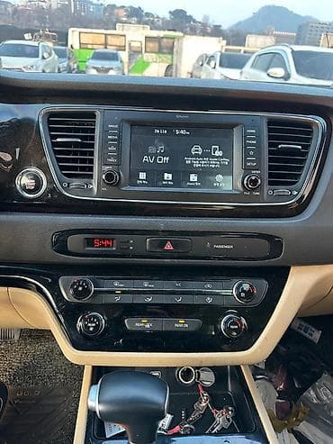 киа карнивал 2019 салон: Kia Carnival: 2019 г., Минивэн — 9