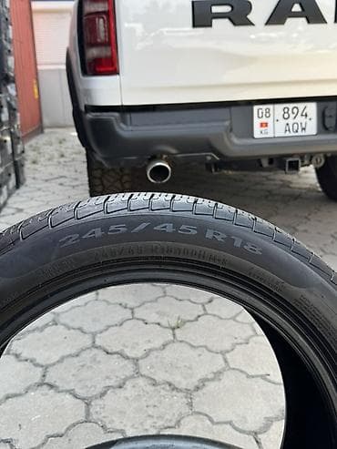 Шины Pirelli 245/45 R18 - Тип: летние шины (M+S отметка присутствует at lalafo.kg Шины Pirelli 245/45 R18 - Тип: летние шины (M+S отметка присутствует