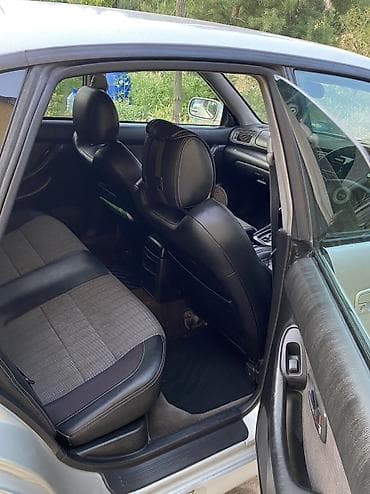 Транспорт: Subaru Legacy: 2000 г., 2 л, Автомат, Бензин, Седан — 3