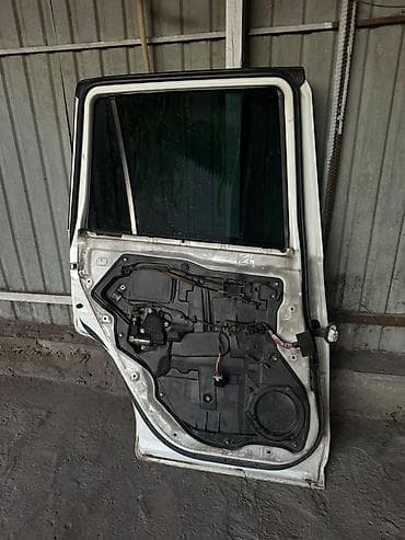 двери на демио: Дверь Задняя левая Mazda, Б/у, Оригинал — 2