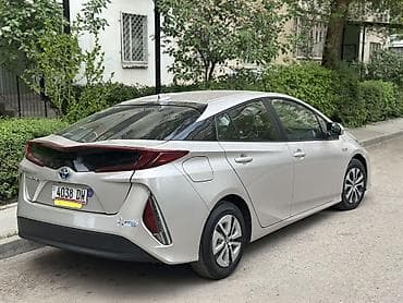 tesla pi: Toyota Prius: 2021 г., 1.8 л, Вариатор, Гибрид, Лифтбек — 3