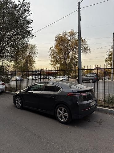 Продажа авто: Chevrolet Volt: 2012 г., 1.4 л, Вариатор, Гибрид, Лифтбек — 6