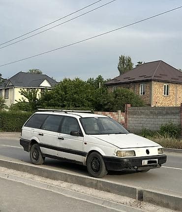 Volkswagen Passat: 1990 г., 1.8 л, Механика, Бензин, Универсал