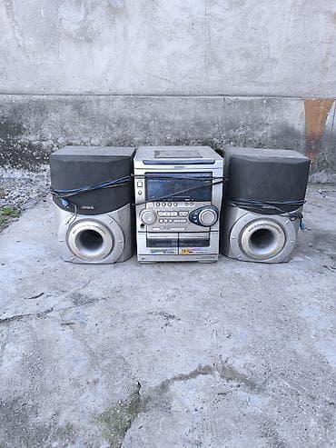 macbook pro 15 2018: Музыкальный центр Aiwa/Philips с двумя полочными акустическими — 1