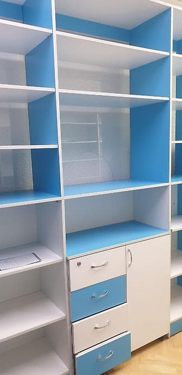 медицинский шкаф: Торговое оборудование для аптеки/медицинского пункта Комплект — 3