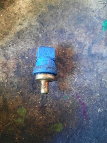 Датчик температуры синий на ауди пасат фольксваген гольф4