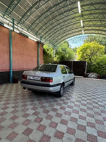 детский багги на бензине: Volkswagen Vento: 1996 г., 1.8 л, Бензин, Седан — 3
