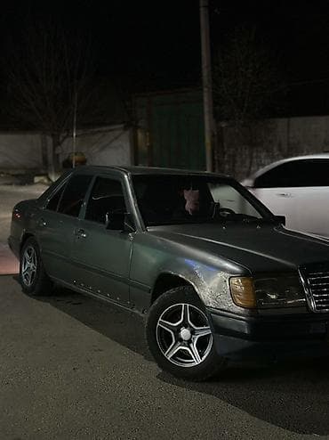 р17 мерс: Mercedes-Benz W124: 1989 г., 2 л, Ручные, Бензин, Седан — 2