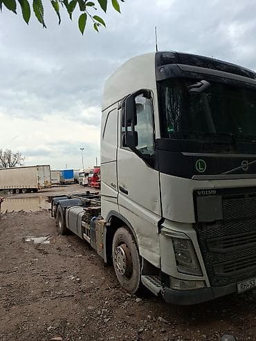 куплю самосвал volvo: Тягач, Volvo, 2013 г., Без прицепа — 3