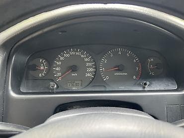 corolla e120: Toyota Avensis: 2002 г., 1.8 л, Механика, Бензин, Хэтчбэк — 9