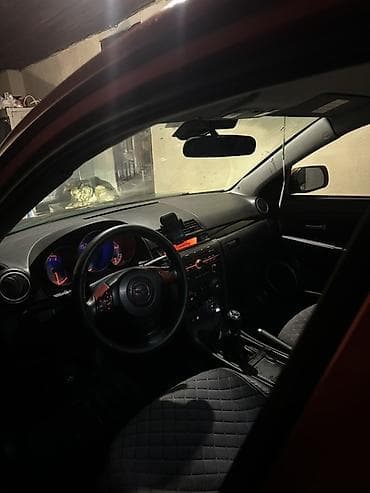 Mazda 3: 2006 г., 1.6 л, Механика, Бензин, Седан