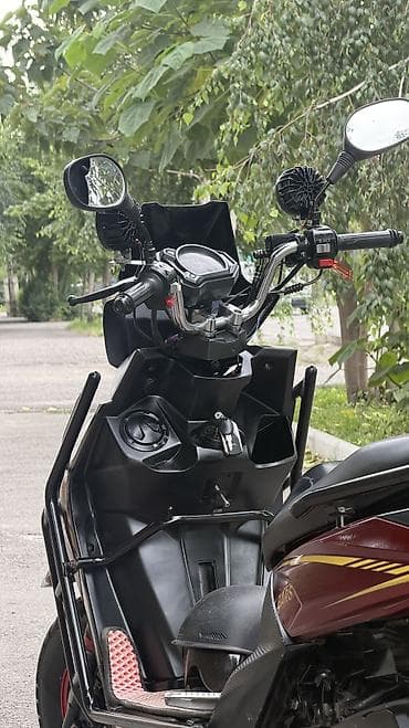 Скутеры: Тип скутера Yamaha, 150 куб. см, Бензин, Б/у — 4