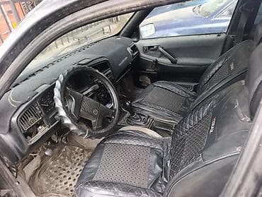 transporter multivan: Volkswagen Passat: 1988 г., Механика, Бензин — 5